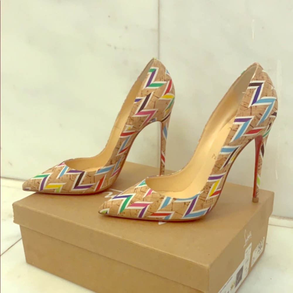 Christian Louboutin So Kate Pumps, 38.5